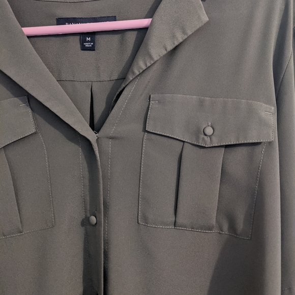 Banana Republic Blouse with Gathered Wrist Detail - Picture 3 of 6